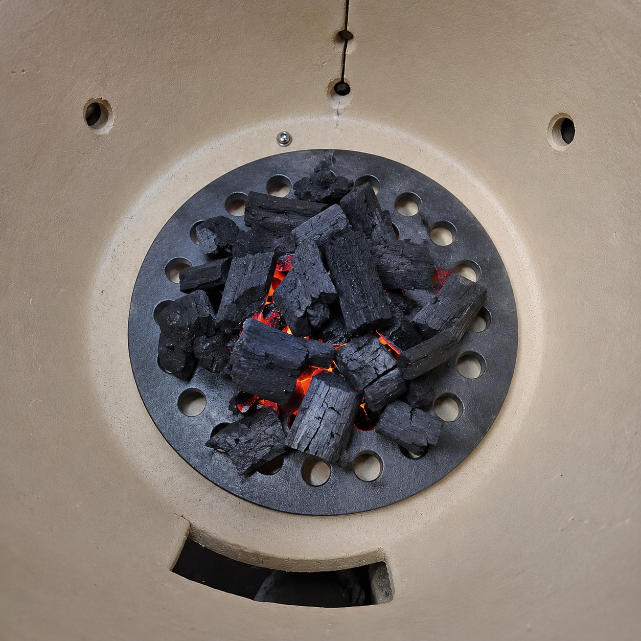 PARRILLA PARA  CARBÓN NEGRA
